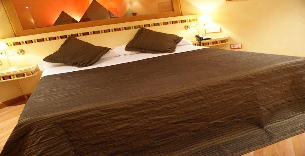 Hotel Alkalat Алькала-де-Гвадаира Экстерьер фото